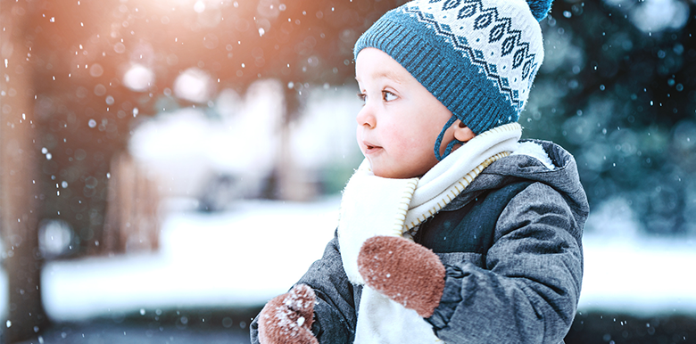 Partir à la neige avec bébé : quelles sont les précautions à prendre ?