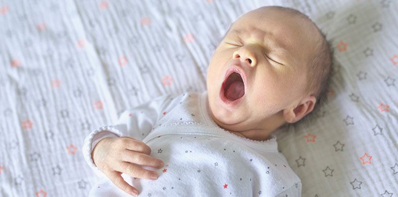 Votre enfant dort-il suffisamment ? Découvrez le nombre d’heures de sommeil recommandé !