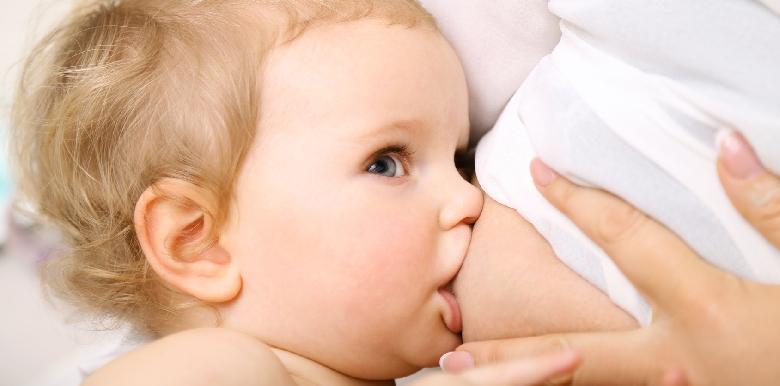 Allaiter un enfant de plus d'un an : l'allaitement long